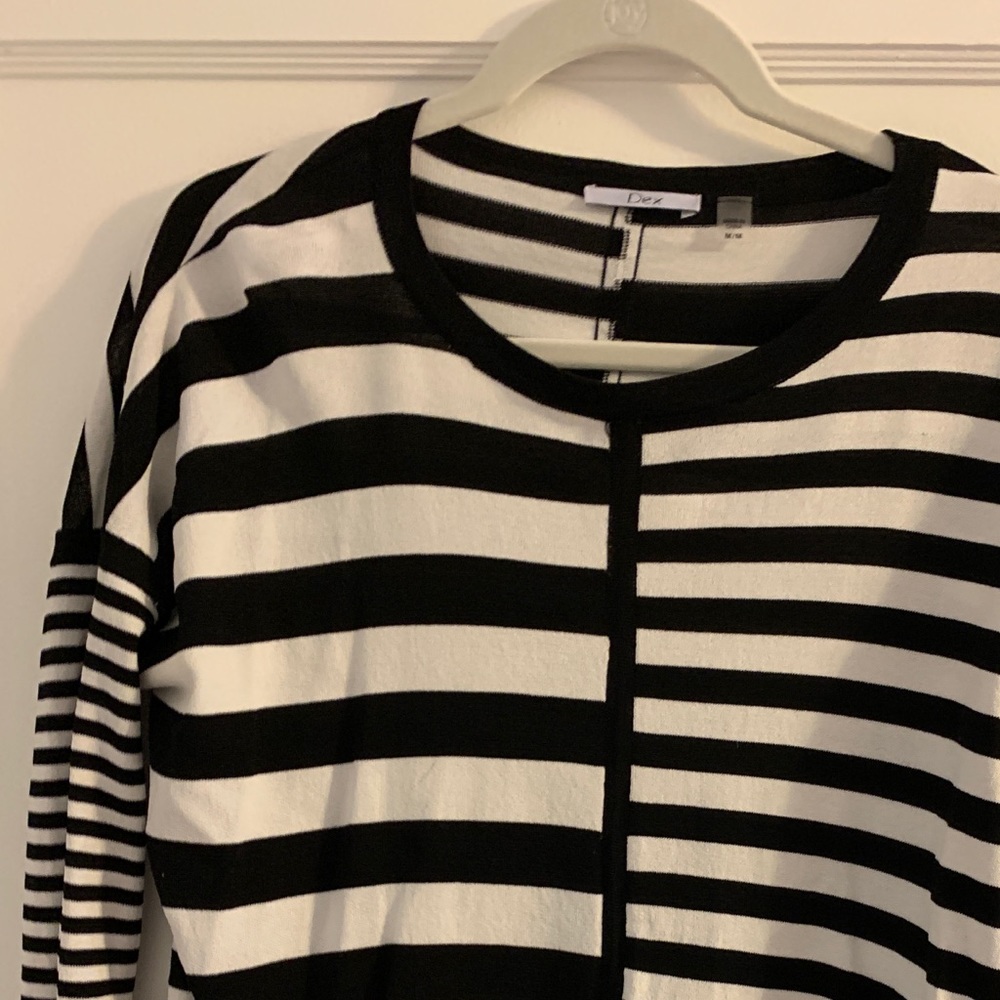 Des light sweater